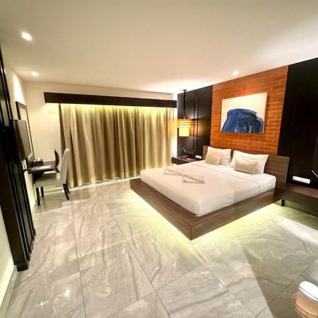 De Coze Hotel Patong Exterior foto
