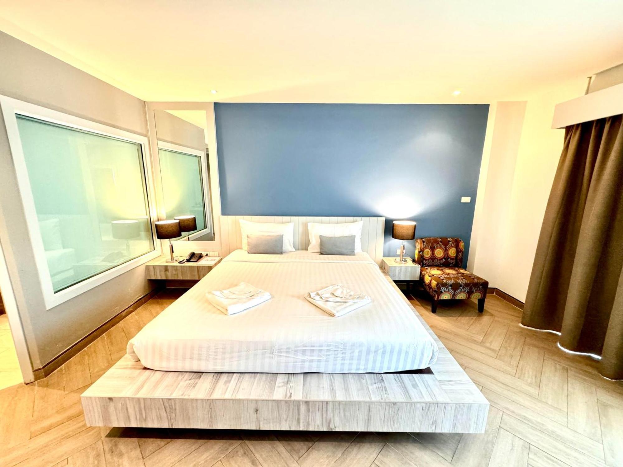 De Coze Hotel Patong Exterior foto