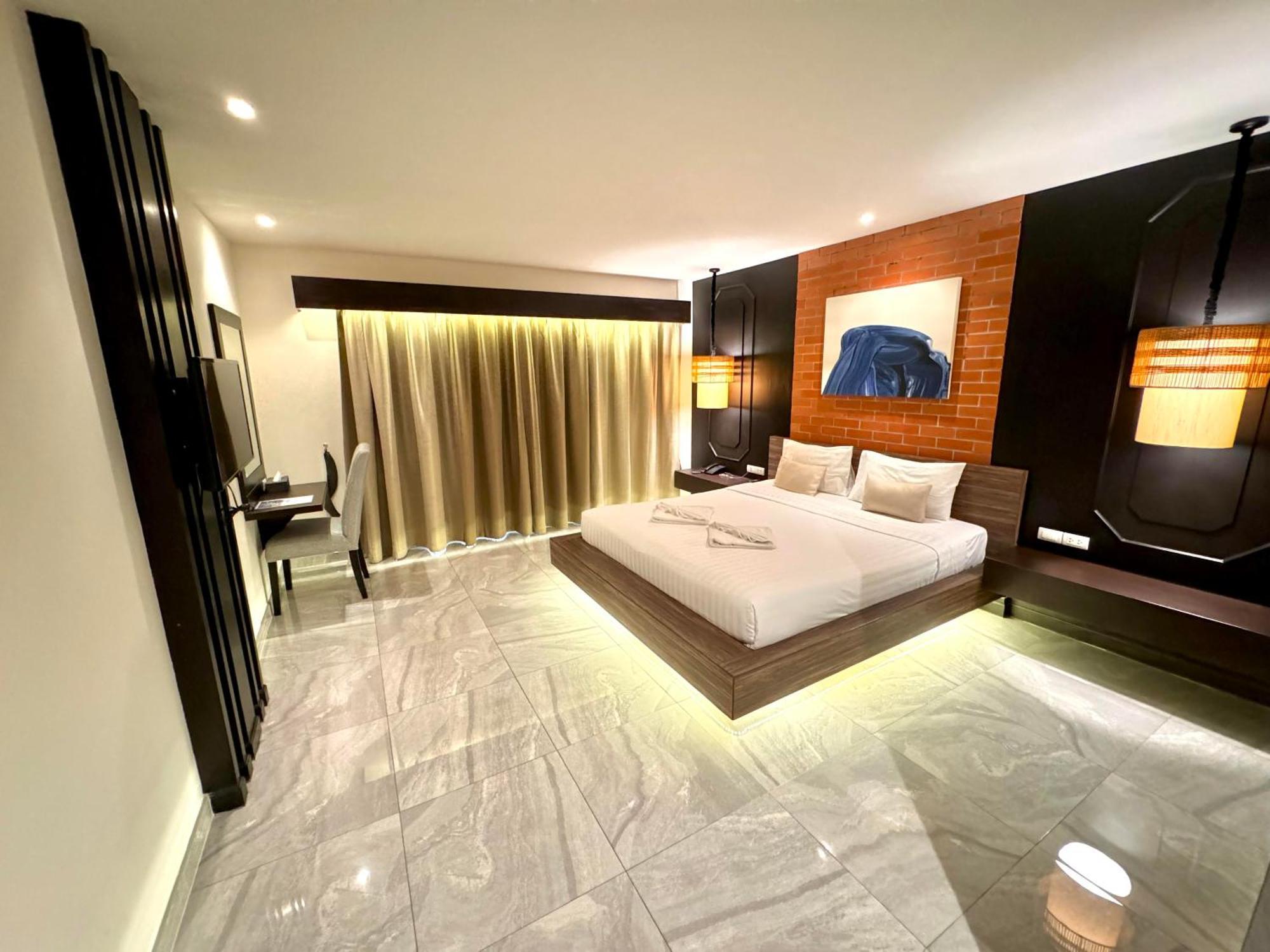 De Coze Hotel Patong Exterior foto