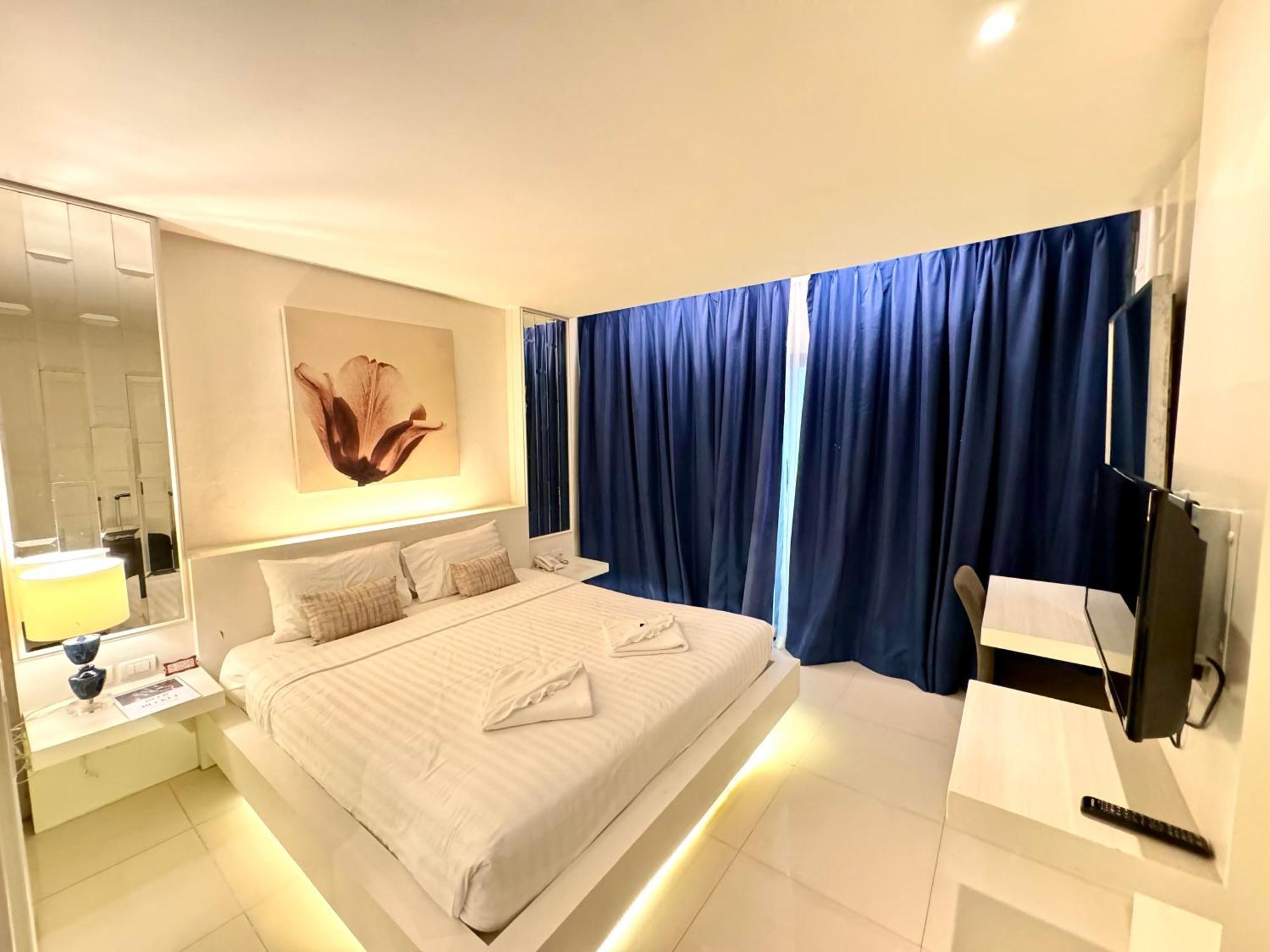 De Coze Hotel Patong Exterior foto