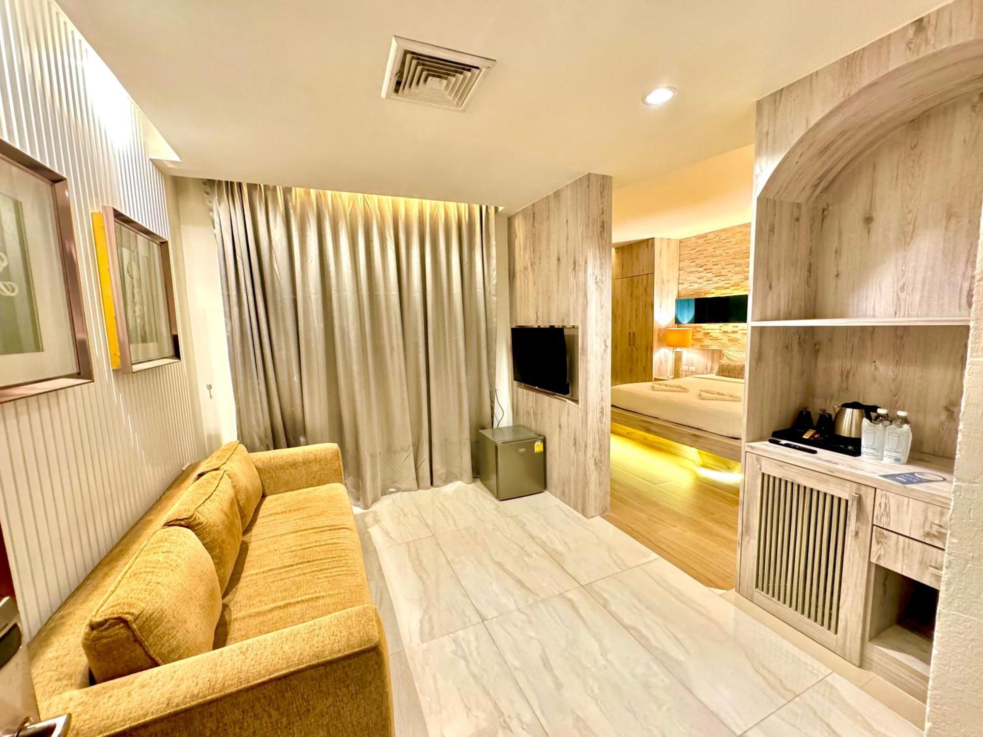 De Coze Hotel Patong Exterior foto