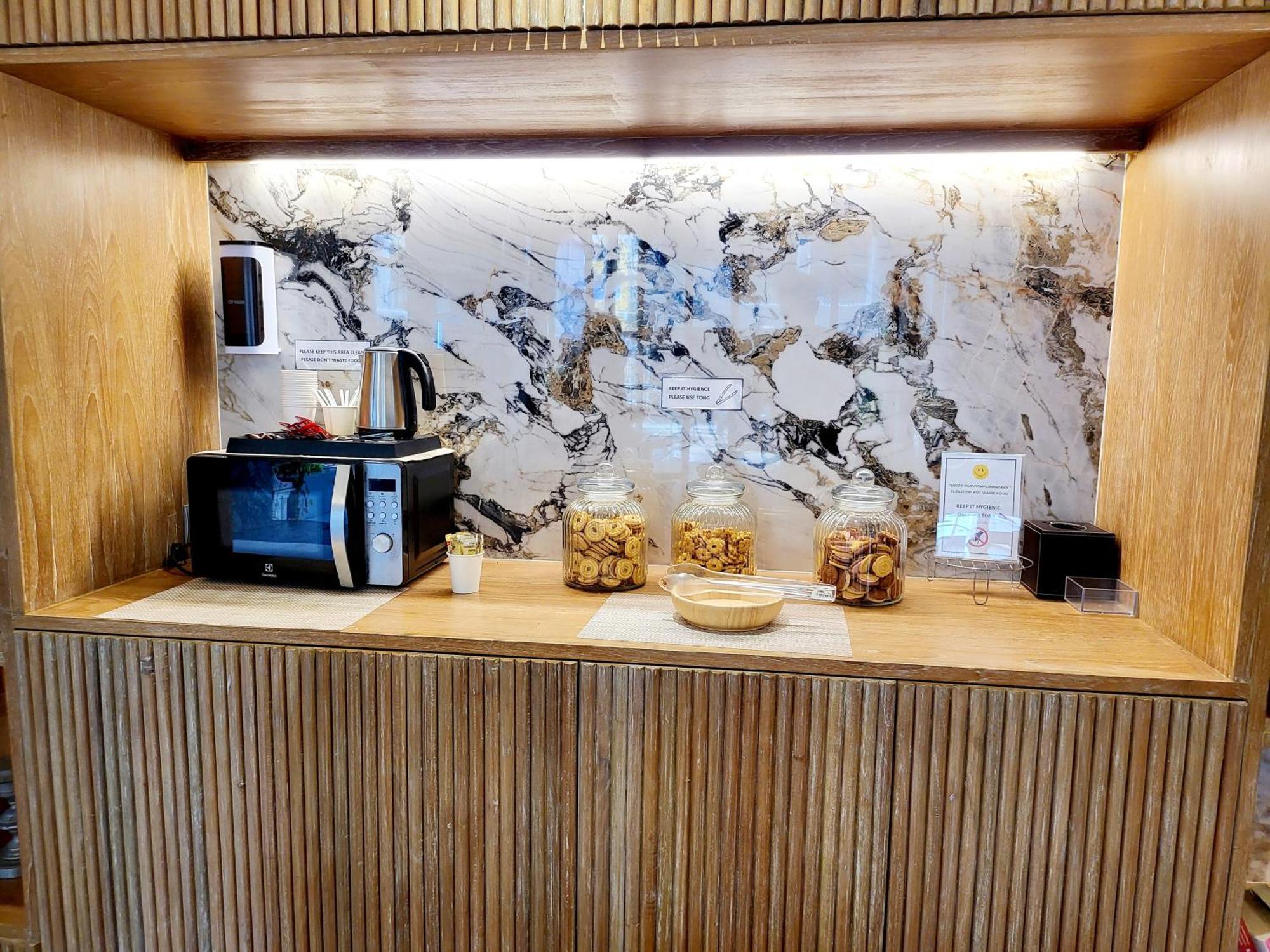 De Coze Hotel Patong Exterior foto