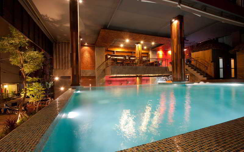 De Coze Hotel Patong Exterior foto