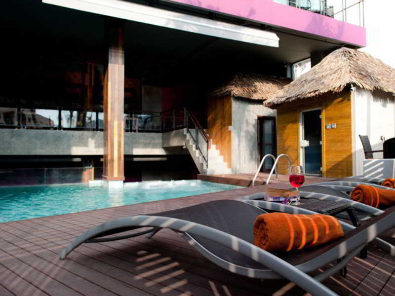 De Coze Hotel Patong Exterior foto