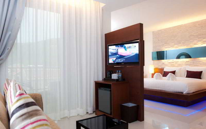 De Coze Hotel Patong Exterior foto